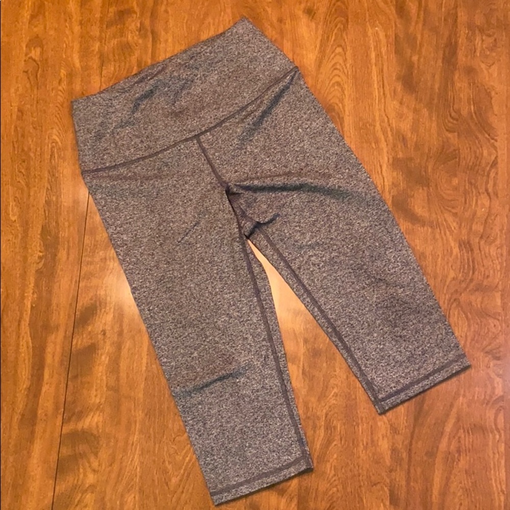 Victoria’s Secret Knockout Crop Legging